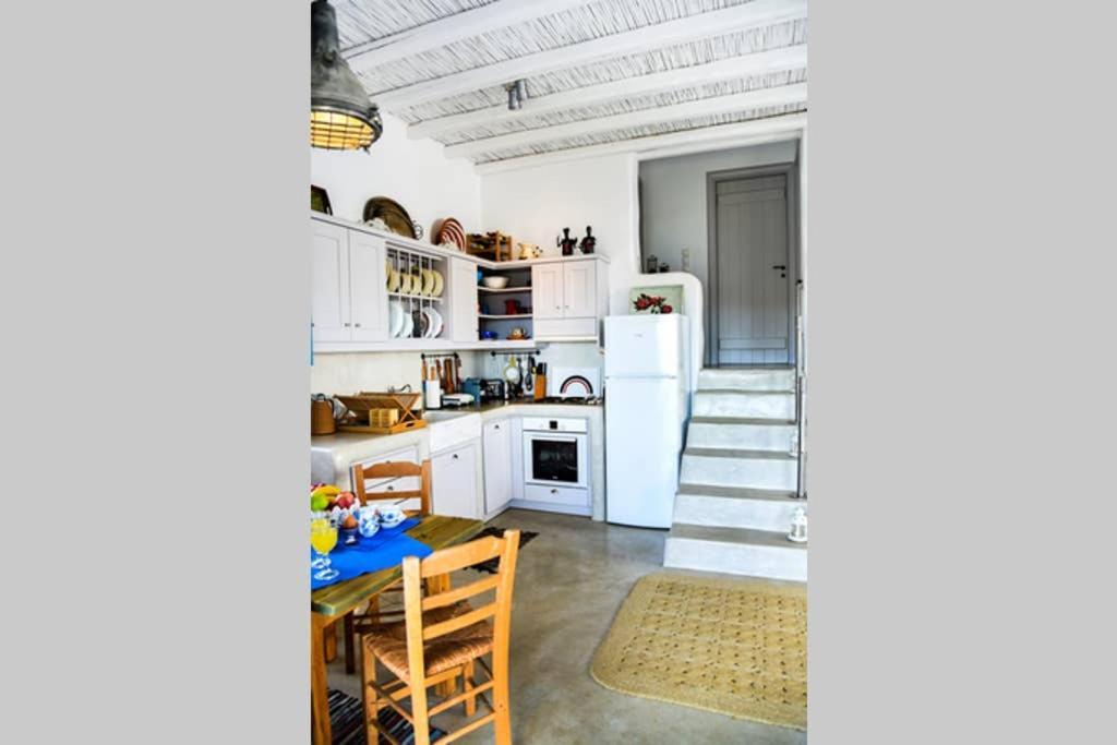 Villa Niloya Kythnos เลาตรา ภายนอก รูปภาพ
